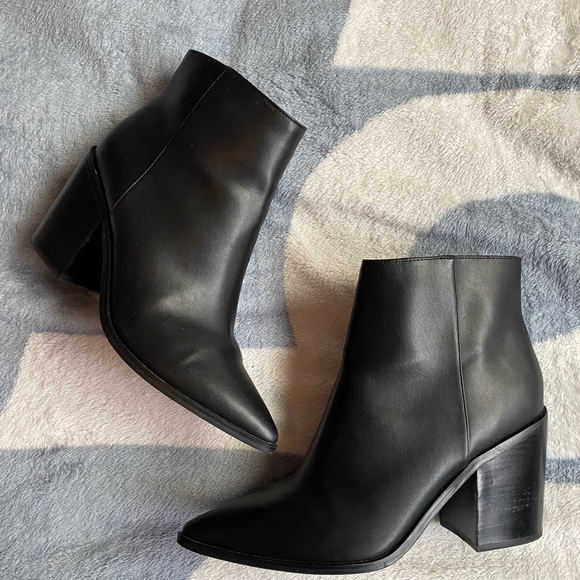 H&M Shoes - Leather ankle boots
